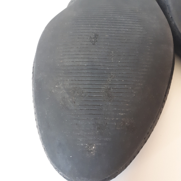 Hibou Leather Perforated High Cut Round Flat Shoe - Picture 10 of 13